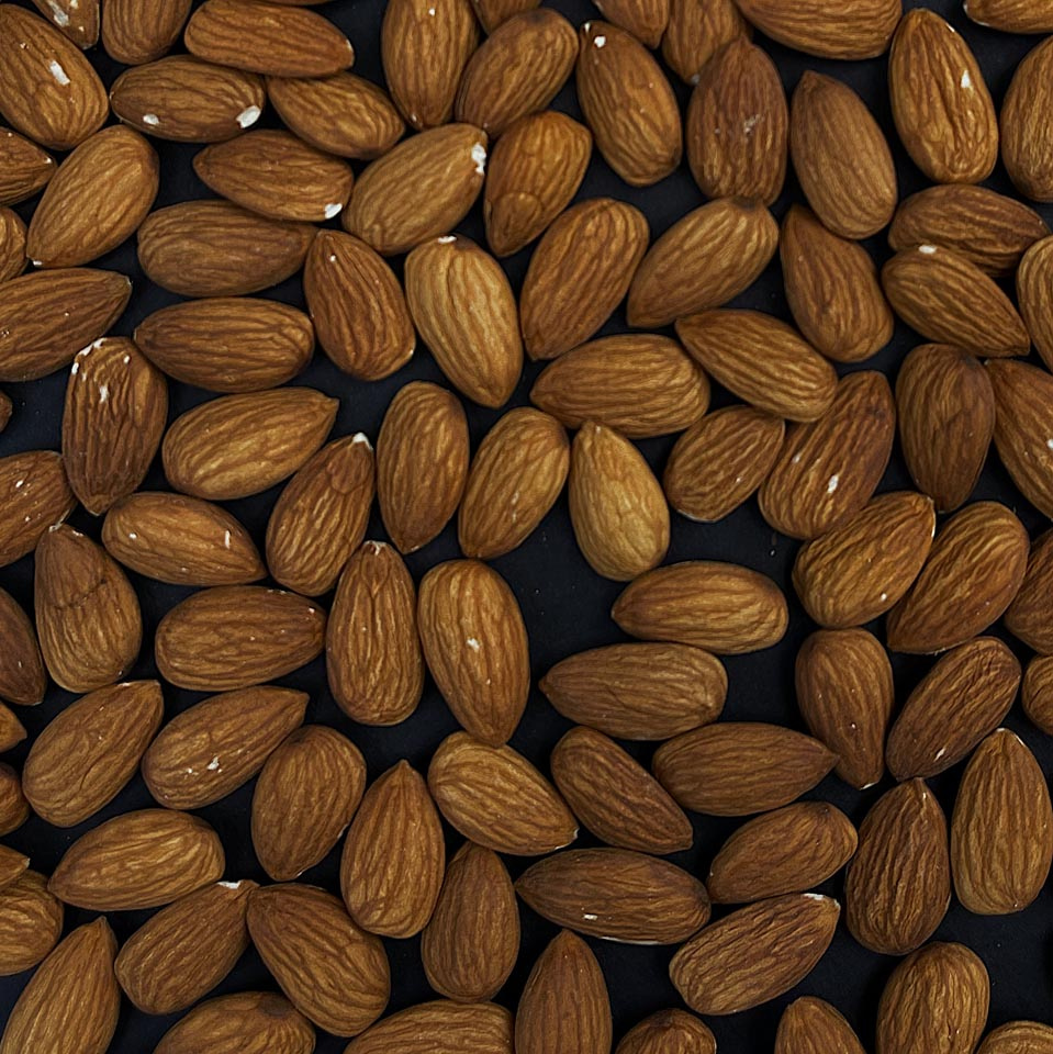 WHOLE RAW ALMOND 200G