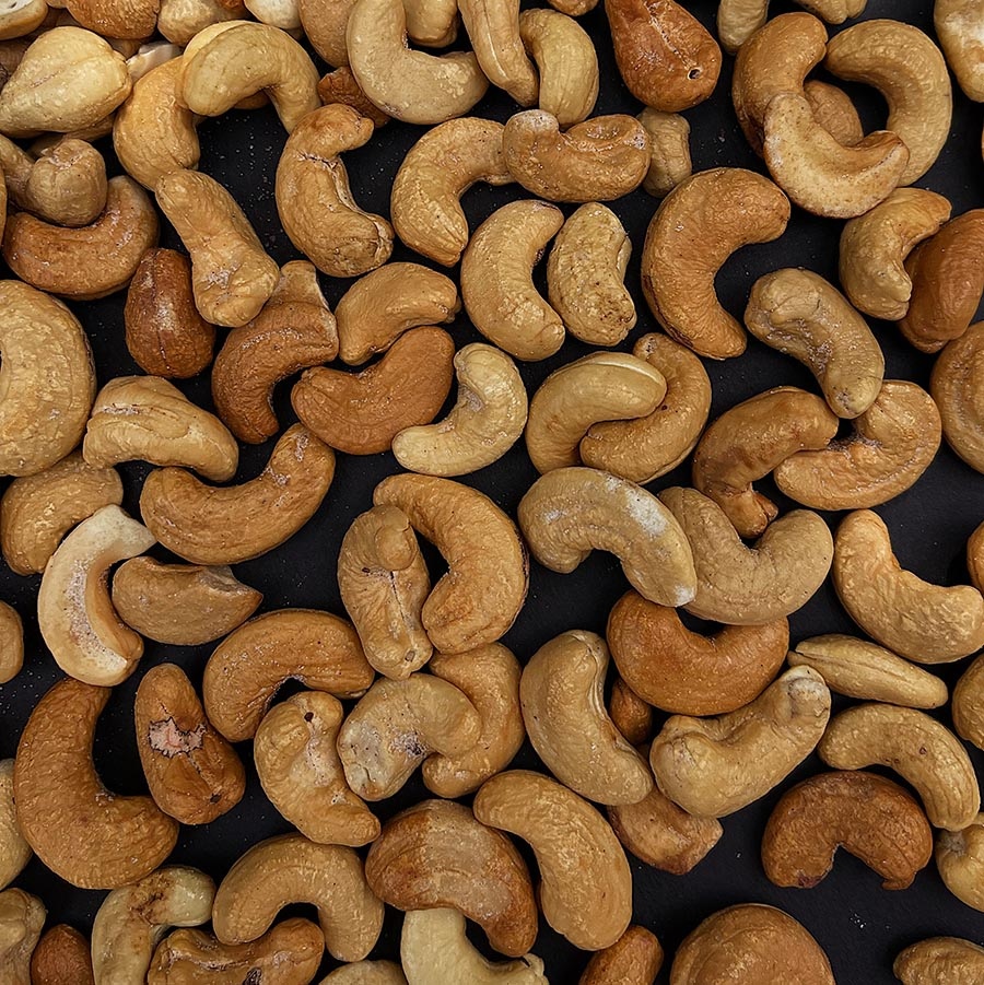 RAW CASHEWS 1KG